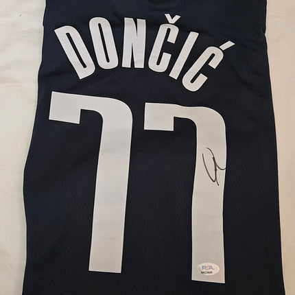 Luka Dončić Signed Dallas Mavericks Licensed Jersey #77